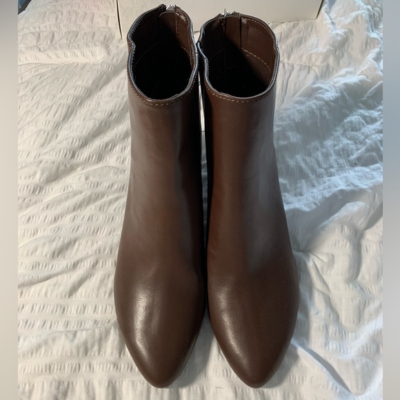 a new day Shoes - A NEW DAY Dark Brown Faux Leather Back Zipper Booties